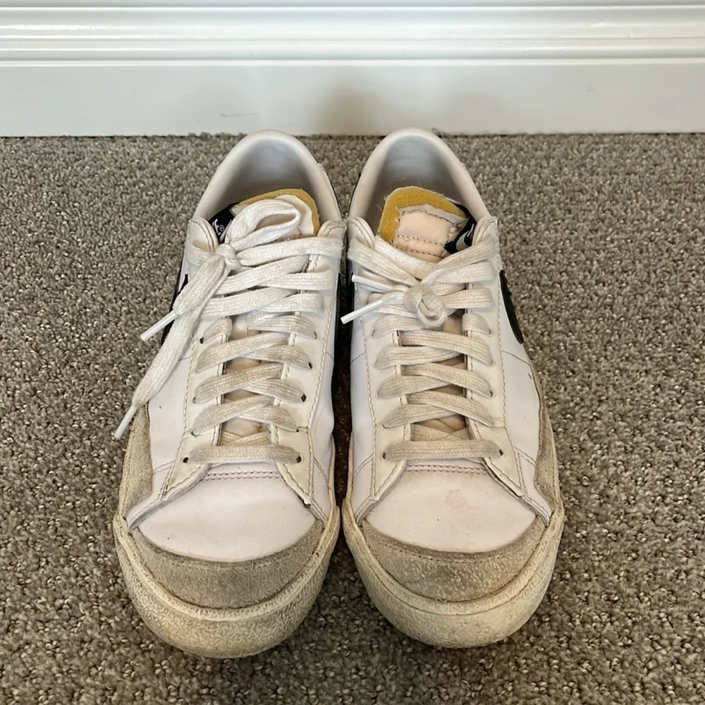 GENTLY USED Nike Blazer Low '77 Women's Shoes | Size 8.5 | Color White - Picture 4 of 8